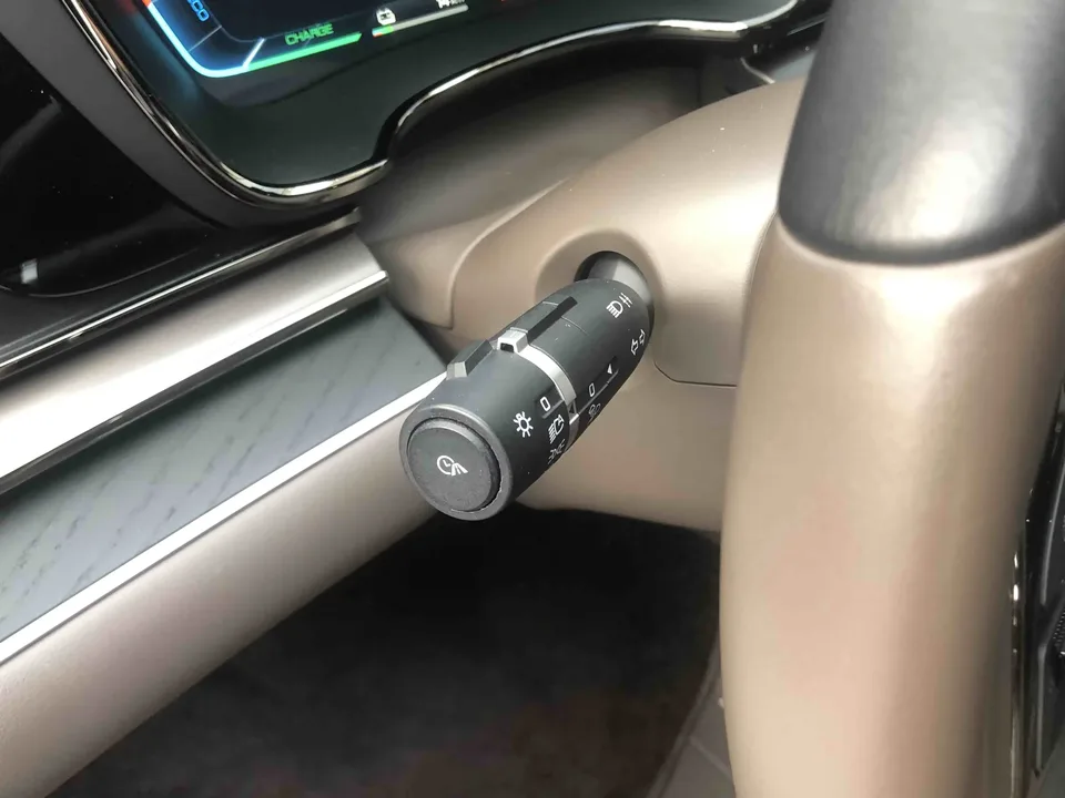 BYD Han DM Chinese DM 2022 DM-i 121KM Premium 2023 — миниатюра 5