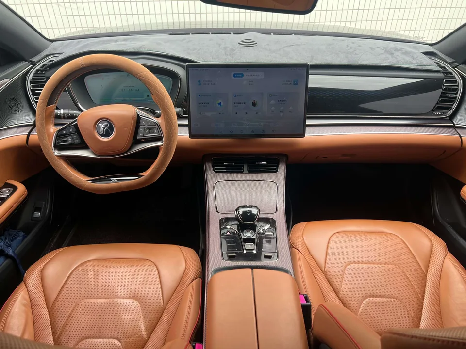 BYD Han DM Chinese DM 2022 DM-i 121KM Premium 2022 — thumbnail 5