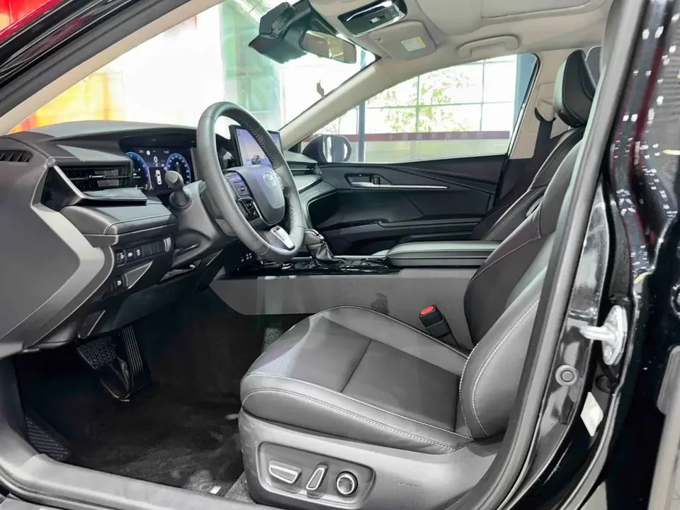 Toyota Camry Camry 2024 Hybrid 2.0HG Premium Edition 2024 — thumbnail 3