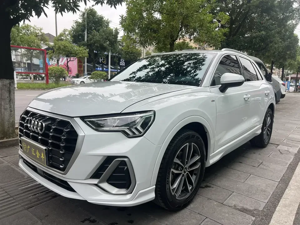 Audi Q3 Audi Q3 2022 35 TFSI Progressive Dynamic 2022 — photo 1, buy with delivery to Moscow