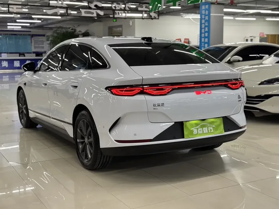 BYD Qin L EV Qin L EV 2025 470KM Leading Model 2025 — thumbnail 4