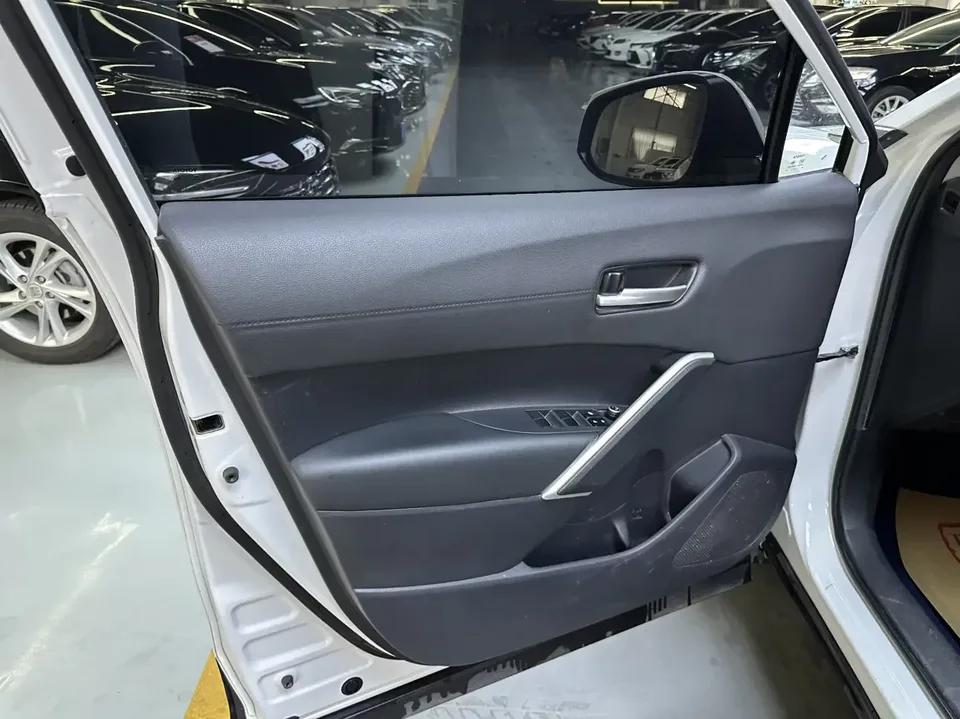 Toyota Frontlander Fenglanda 2023 2.0L CVT Deluxe Edition 2023 — thumbnail 4