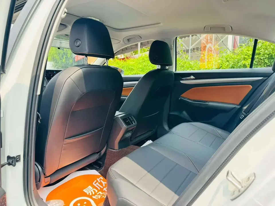 Volkswagen Bora Bora 2025 200TSI DSG Joyride Navigation Edition 2025 — thumbnail 3