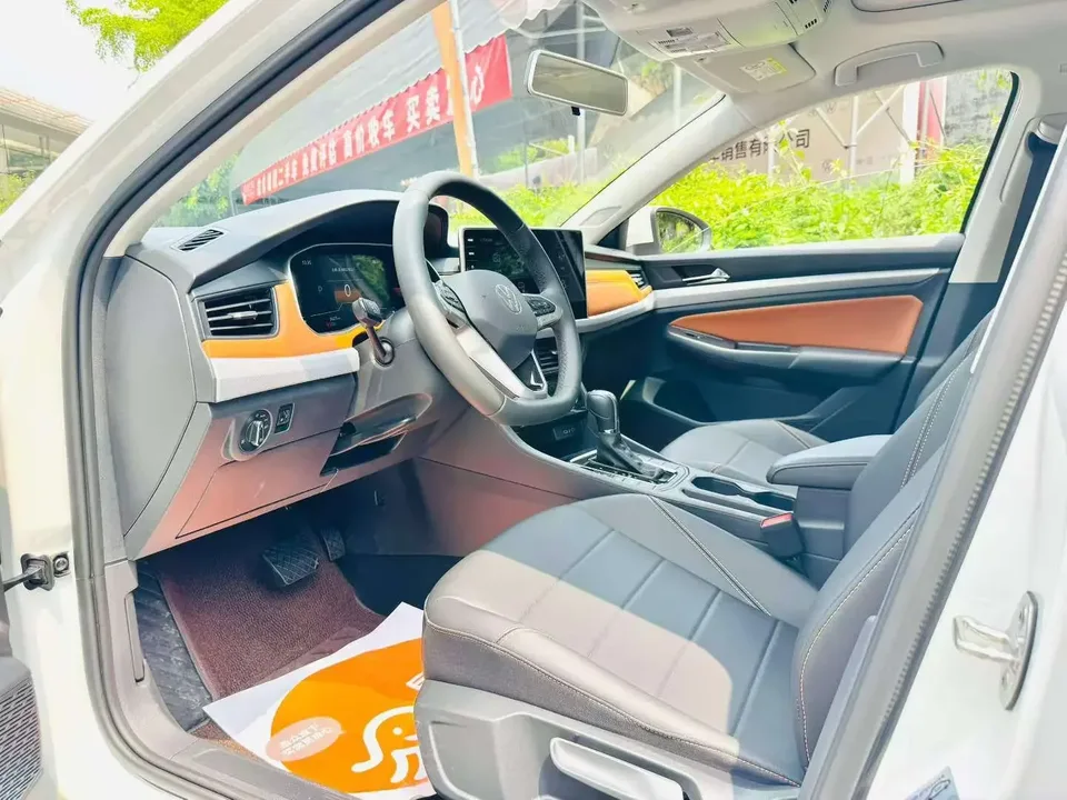 Volkswagen Bora Bora 2025 200TSI DSG Joyride Navigation Edition 2025 — thumbnail 5
