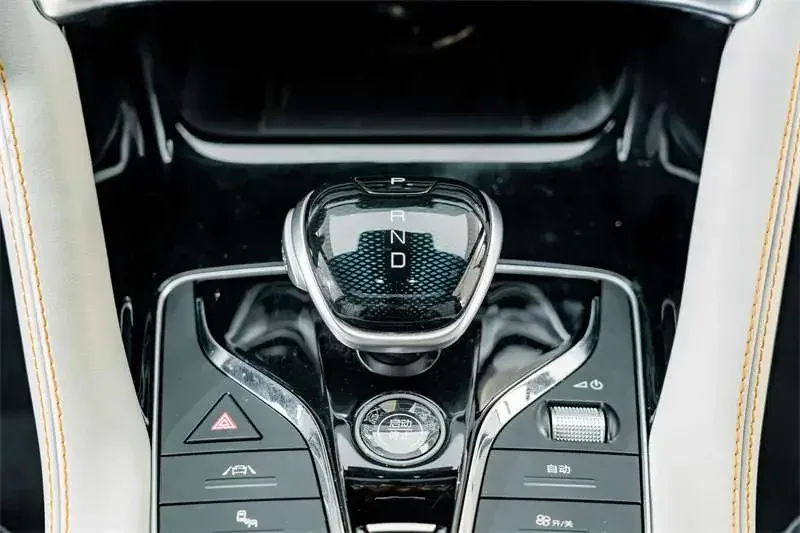 BYD Song PLUS DM Song PLUS DM 2021 DM-i 51KM 2WD Premium Edition 2022 — thumbnail 5
