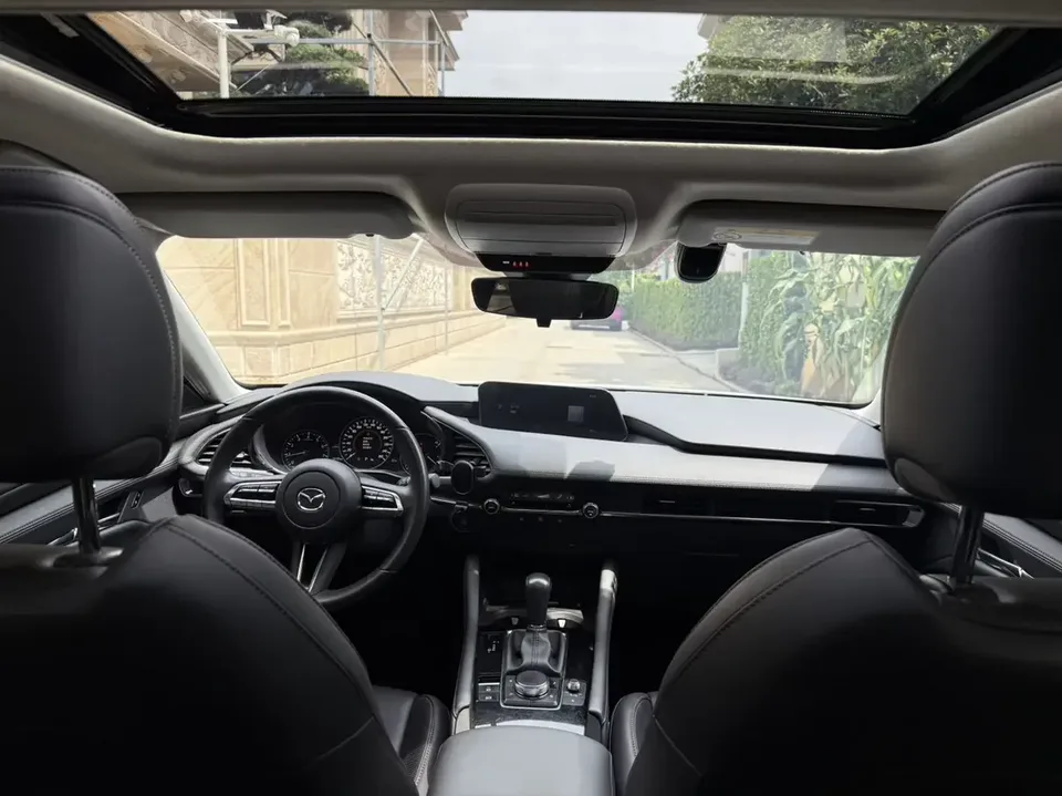 Mazda Axela Mazda3 Angkesela 2023 2.0L Automatic Premium Edition 2024 — thumbnail 5