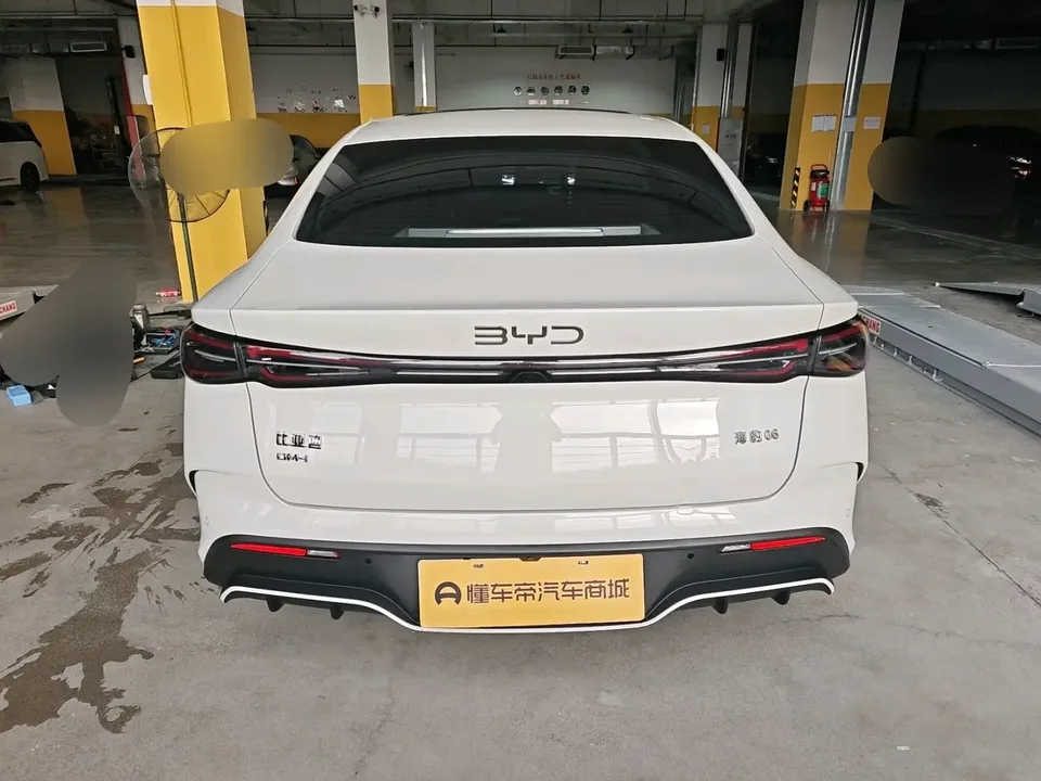 BYD Seal 06DM Seal 06DM 2024 DM-i 120KM Premium 2025 — миниатюра 2