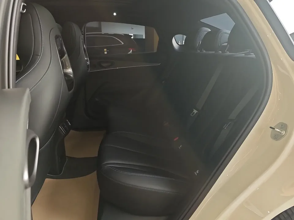 BYD Seal 06DM Seal 06DM 2024 DM-i 120KM Premium 2025 — миниатюра 3