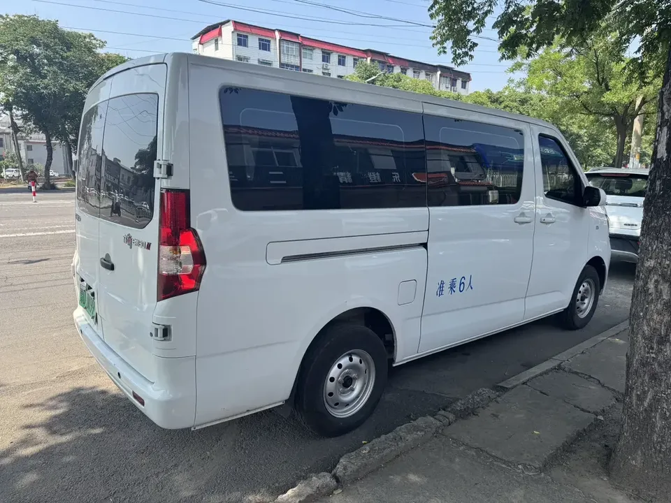 Changan Kaicene Ruixing EM80 Ruixing EM80 2025 Passenger version Comfort 6 seats 300km double door 70kW 2025 — thumbnail 2
