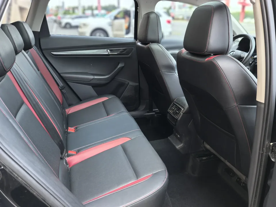 Skoda Karoq Korok 2022 TSI280 Luxury Edition 2022 — thumbnail 5