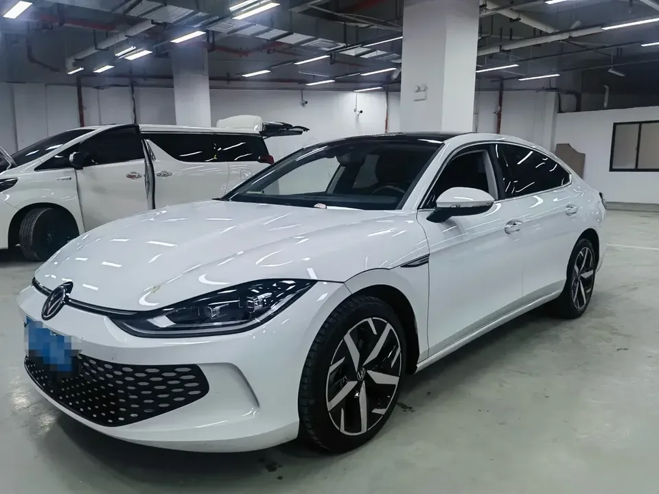 Volkswagen Lamando Lingdu 2024 Lingdu L 280TSI DSG Cool Edition 2024 — photo 1, buy with delivery to Moscow