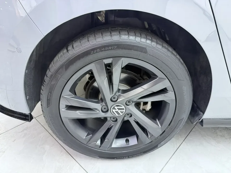 Volkswagen Golf golf 2021 280TSI DSG R-Line 2022 — миниатюра 4