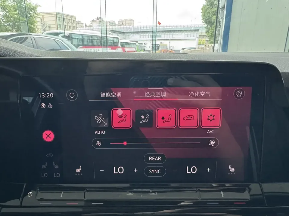 Volkswagen Golf golf 2021 280TSI DSG R-Line 2022 — thumbnail 2