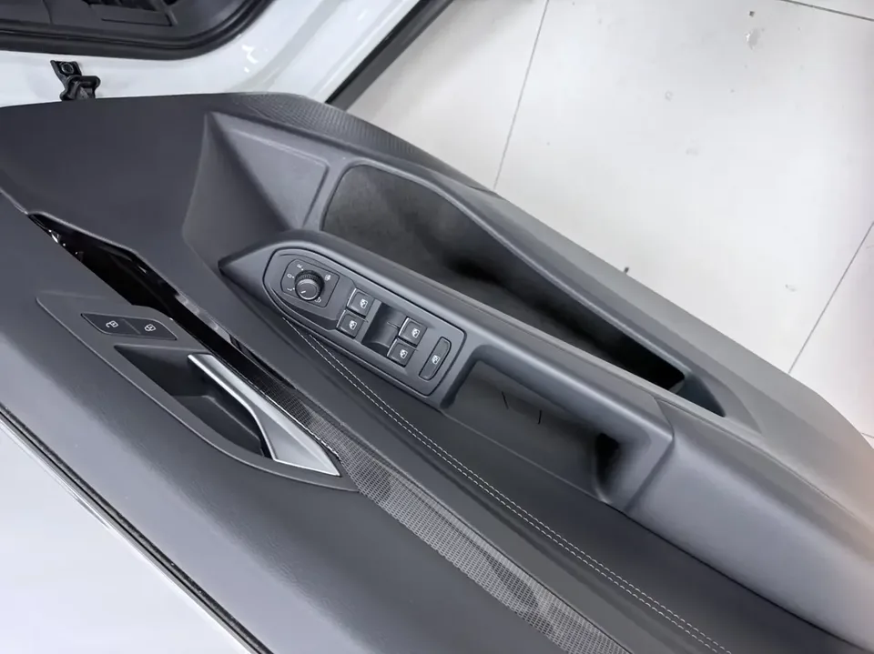 Volkswagen Golf golf 2021 280TSI DSG R-Line 2022 — thumbnail 5
