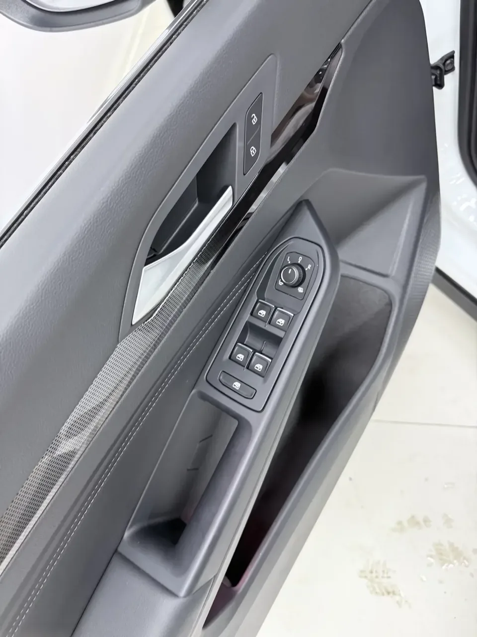 Volkswagen Golf golf 2021 280TSI DSG R-Line 2022 — thumbnail 4