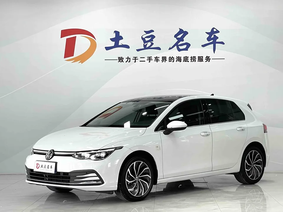 Volkswagen Golf golf 2021 280TSI DSG Pro 2023 — photo 1, buy with delivery to Moscow