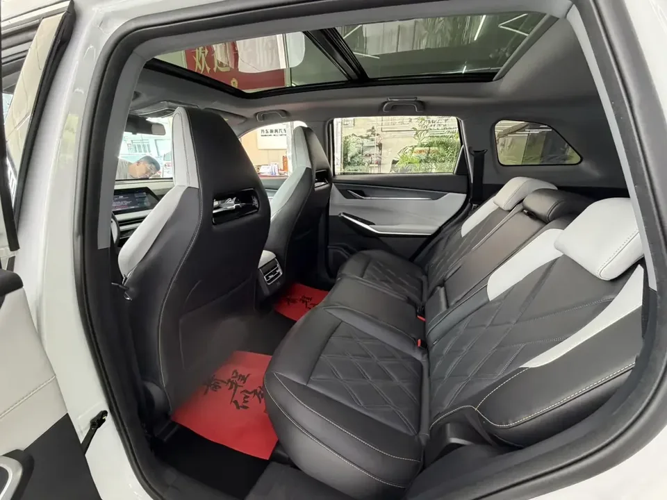 Changan CS75PLUS Changan CS75 PLUS 2023 The third generation 1.5T automatic luxury model 2023 — thumbnail 5