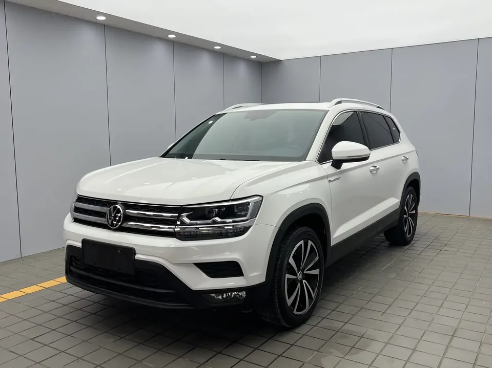 Volkswagen Tharu tuyue 2022 280TSI 2WD Deluxe Edition 2022 — photo 1, buy with delivery to Moscow