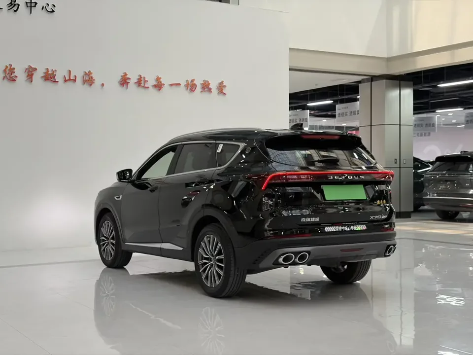 Jetour Jietu X70 PLUS Jietu X70 PLUS 2025 Champion Edition 1.5T DCT Champion MAX 5 Seaters 2025 — thumbnail 4