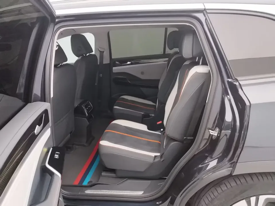 Volkswagen ID.6 Crozz ID.6 CROZZ 2021 Modified long-range PRO version 2022 — миниатюра 4