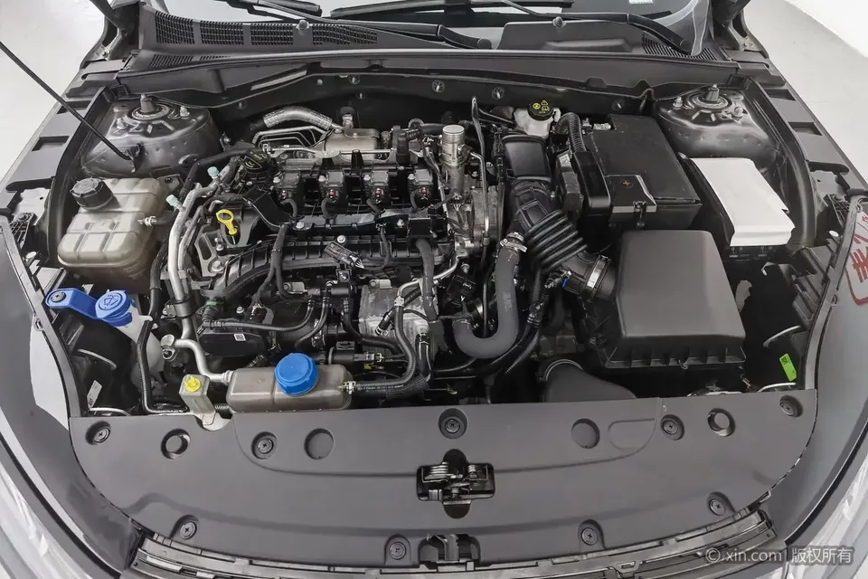 Changan Escape Escape 2026 Fourth-generation 1.5T DCT 500Bar Smart Edition 2025 — thumbnail 2