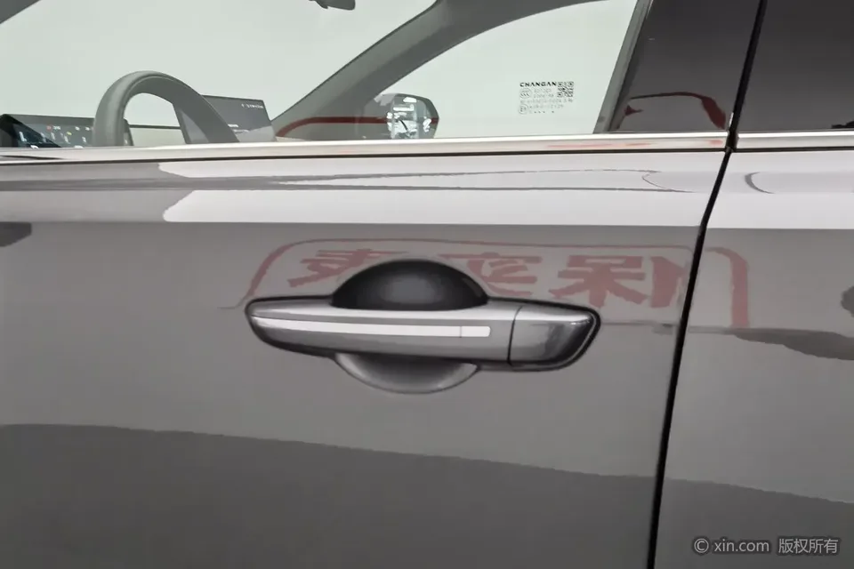 Changan Escape Escape 2026 Fourth-generation 1.5T DCT 500Bar Smart Edition 2025 — thumbnail 3