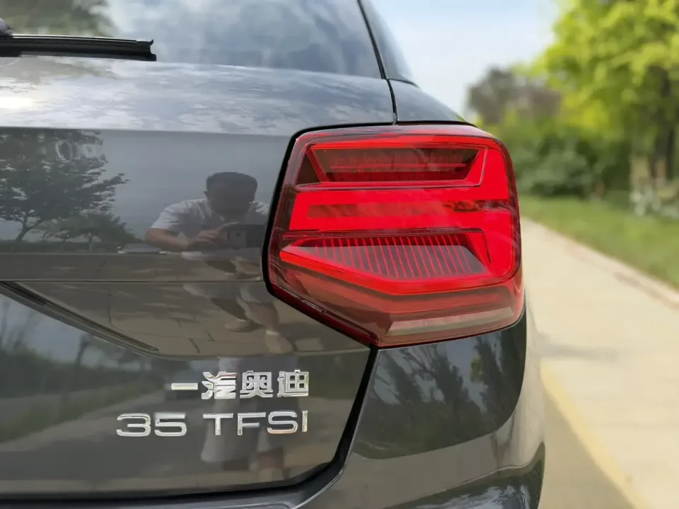 Audi Q2L Audi Q2L 2022 35 TFSI Stylish Dynamic 2022 — thumbnail 3