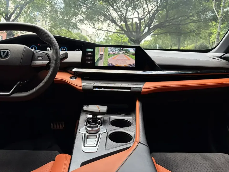 Changan UNI-V Changan UNI-V 2024 2.0T High Energy Edition 2024 — миниатюра 3