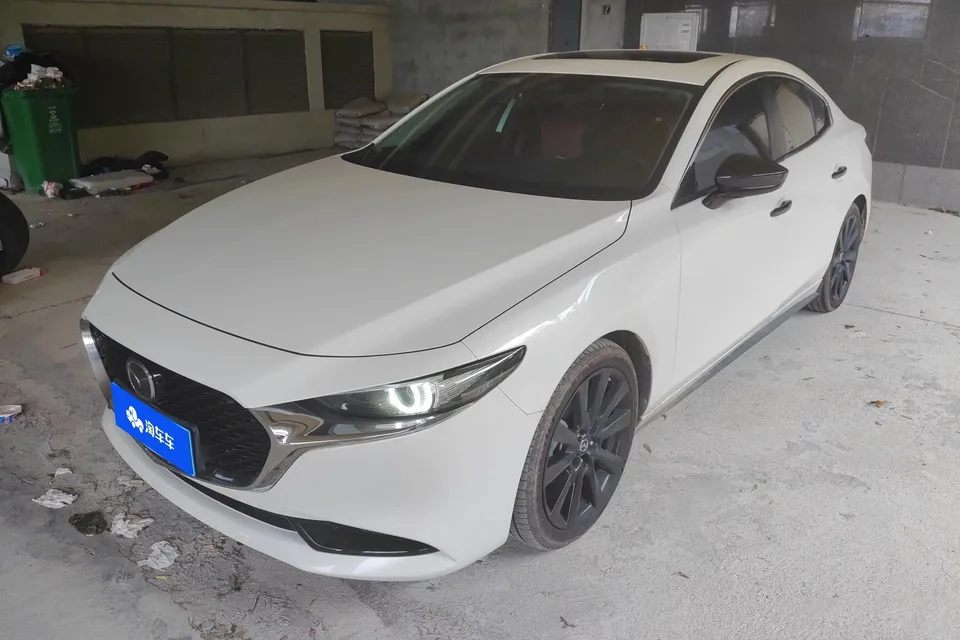 Mazda Axela Mazda3 Angkesela 2023 2.0L Automatic Premium Edition 2024 — photo 1, buy with delivery to Moscow