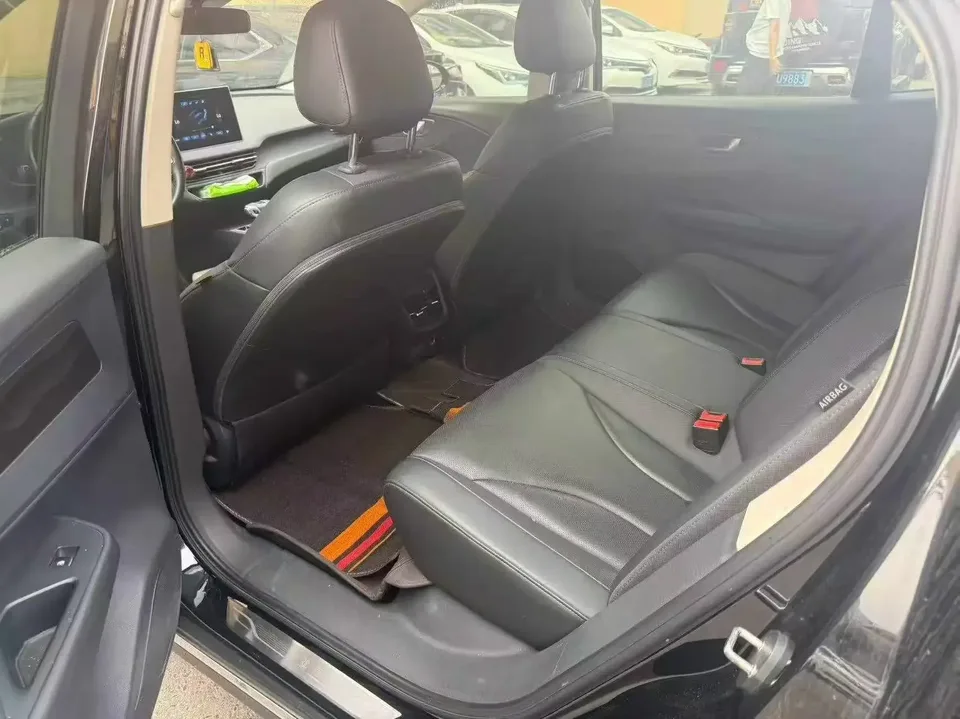Hongqi E-QM5 Hongqi E-QM5 2022 Charging 431km LeXiang Edition 5-seater 2023 — thumbnail 3