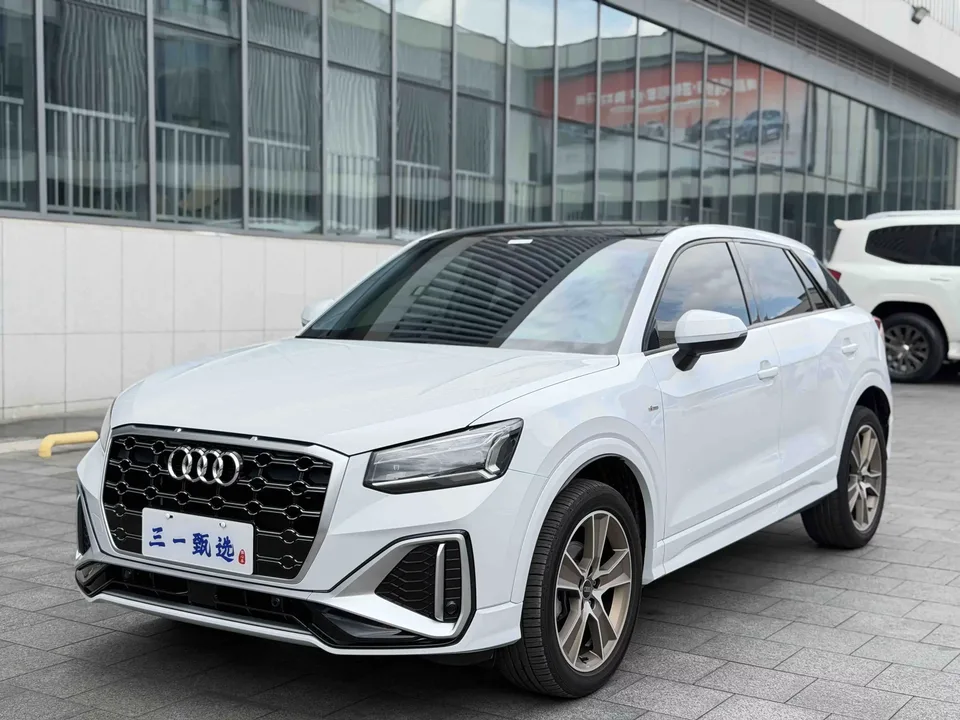 Audi Q2L Audi Q2L 2022 35 TFSI Stylish Dynamic 2022 — photo 1, buy with delivery to Moscow