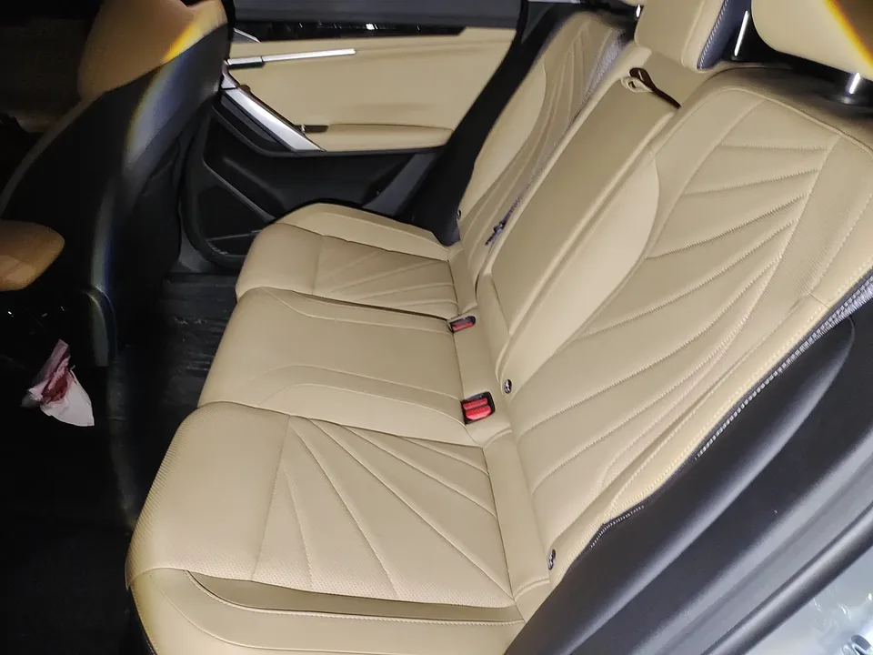 Geely Atlas L Boyue L 2023 1.5TD DCT Premium 2023 — thumbnail 3