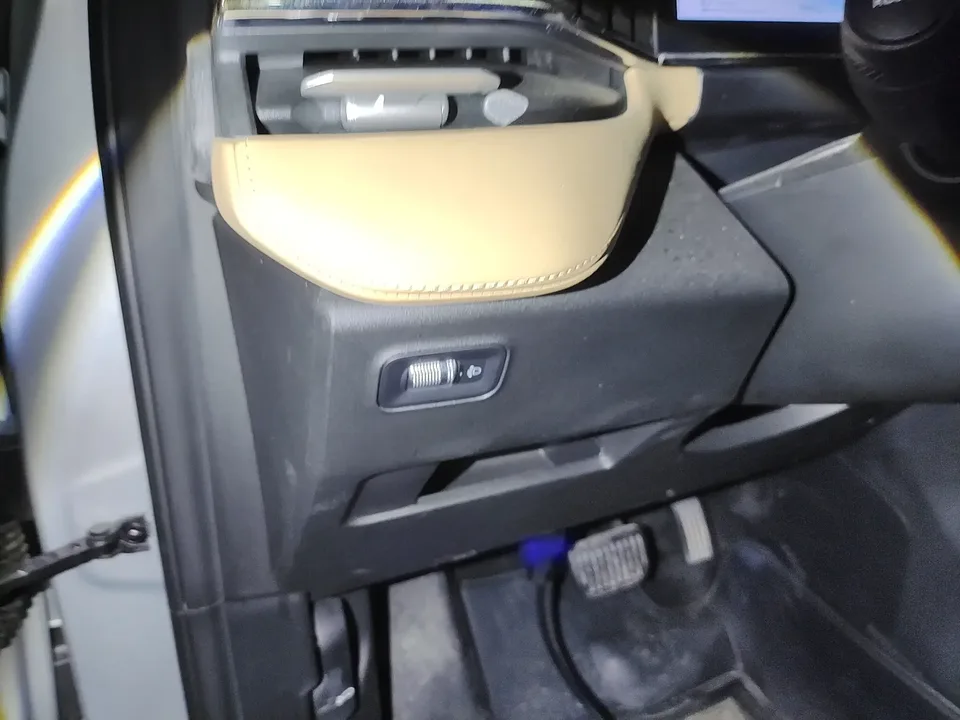 Geely Atlas L Boyue L 2023 1.5TD DCT Premium 2023 — thumbnail 4
