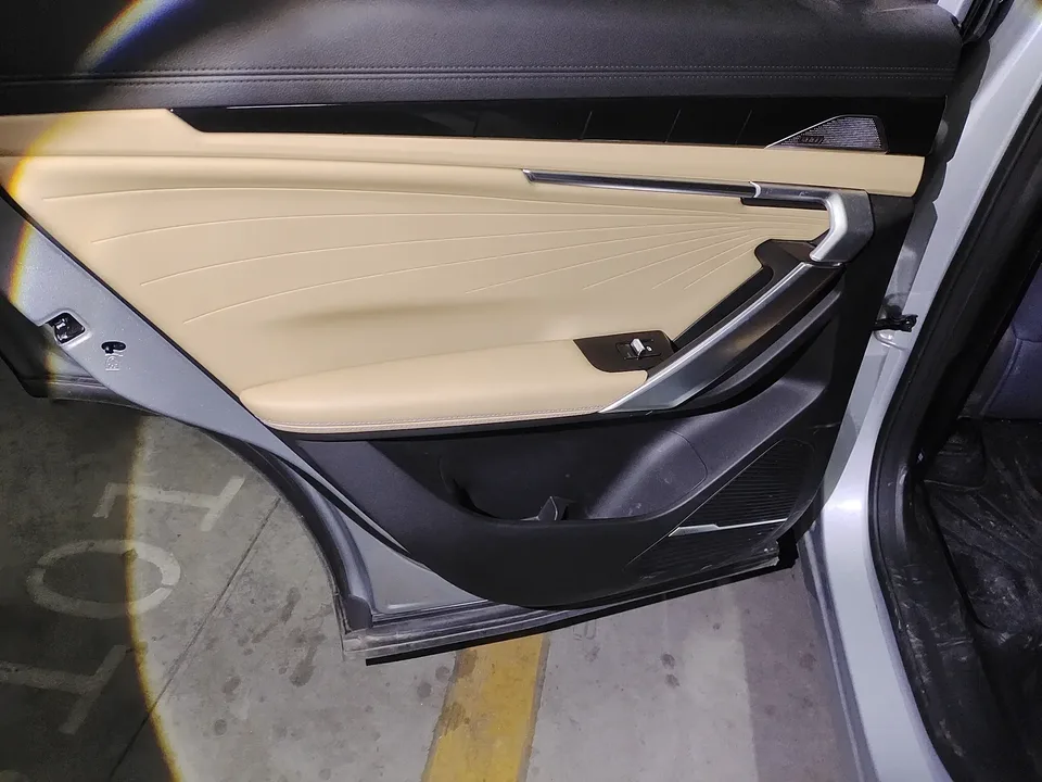 Geely Atlas L Boyue L 2023 1.5TD DCT Premium 2023 — thumbnail 5
