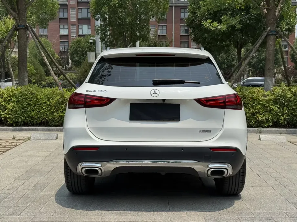 Mercedes-Benz GLA Mercedes-Benz GLA 2022 GLA 180 2022 — thumbnail 2