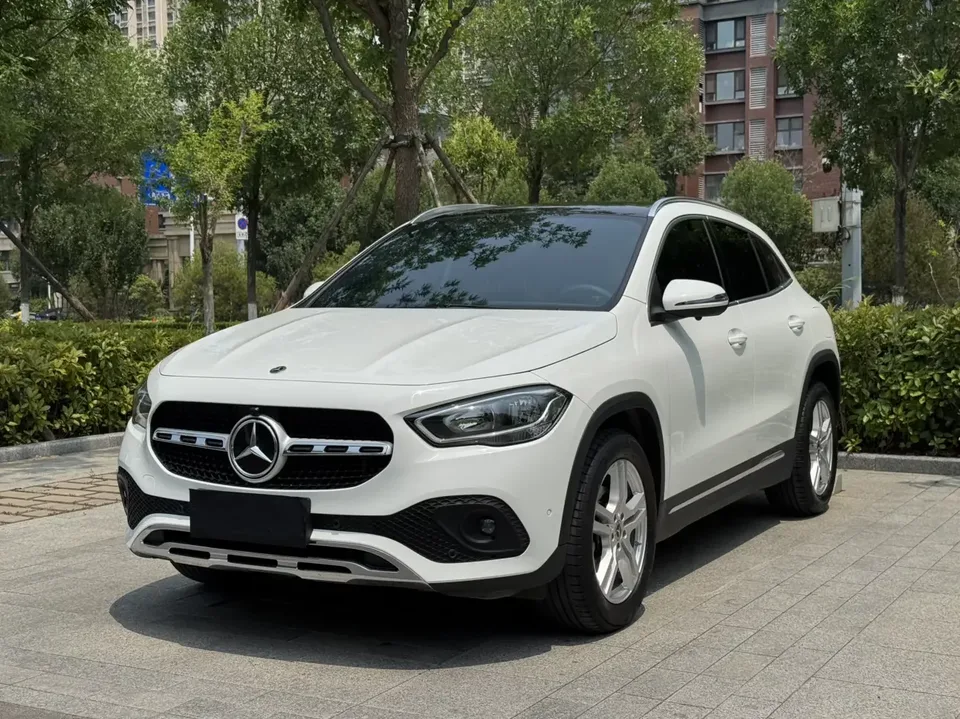 Mercedes-Benz GLA Mercedes-Benz GLA 2022 GLA 180 2022 — photo 1, buy with delivery to Moscow