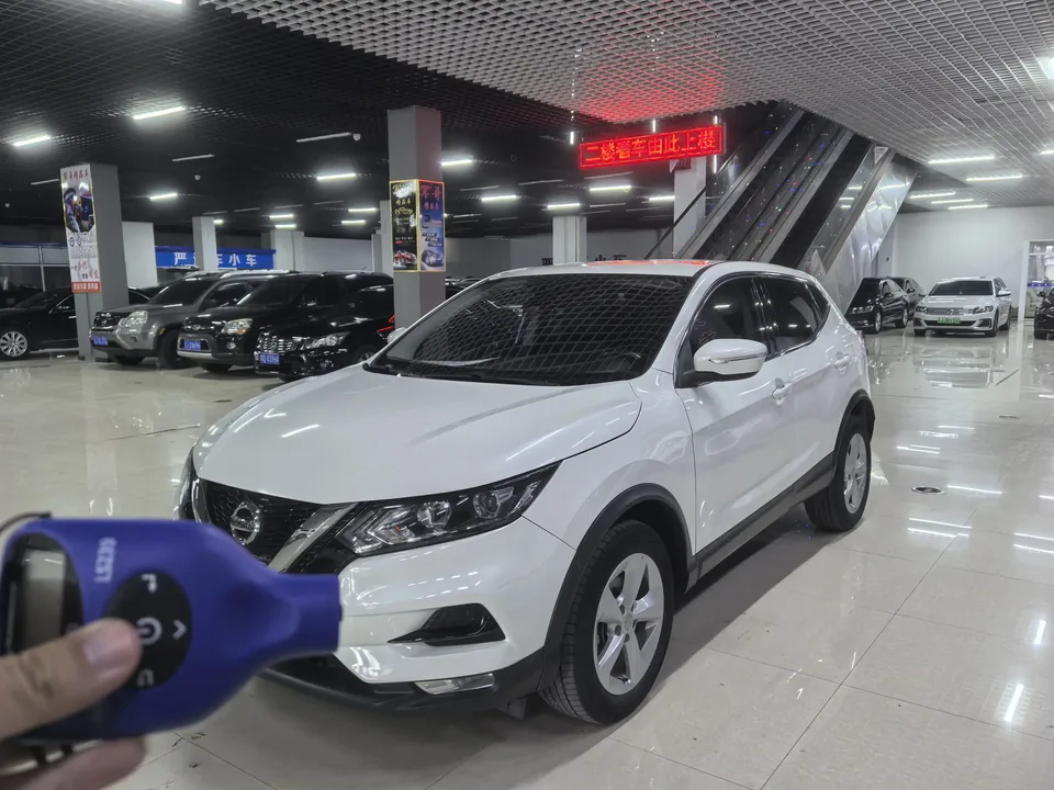 Nissan Qashqai Qashqai 2022 2.0L XV Smart Edition 2022 — photo 1, buy with delivery to Moscow