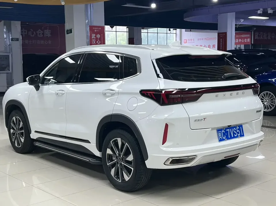 Exeed LX Chasing the stars 2022 Riding the Wind and Waves Edition 1.5T CVT Yufengxing Edition 2022 — миниатюра 4