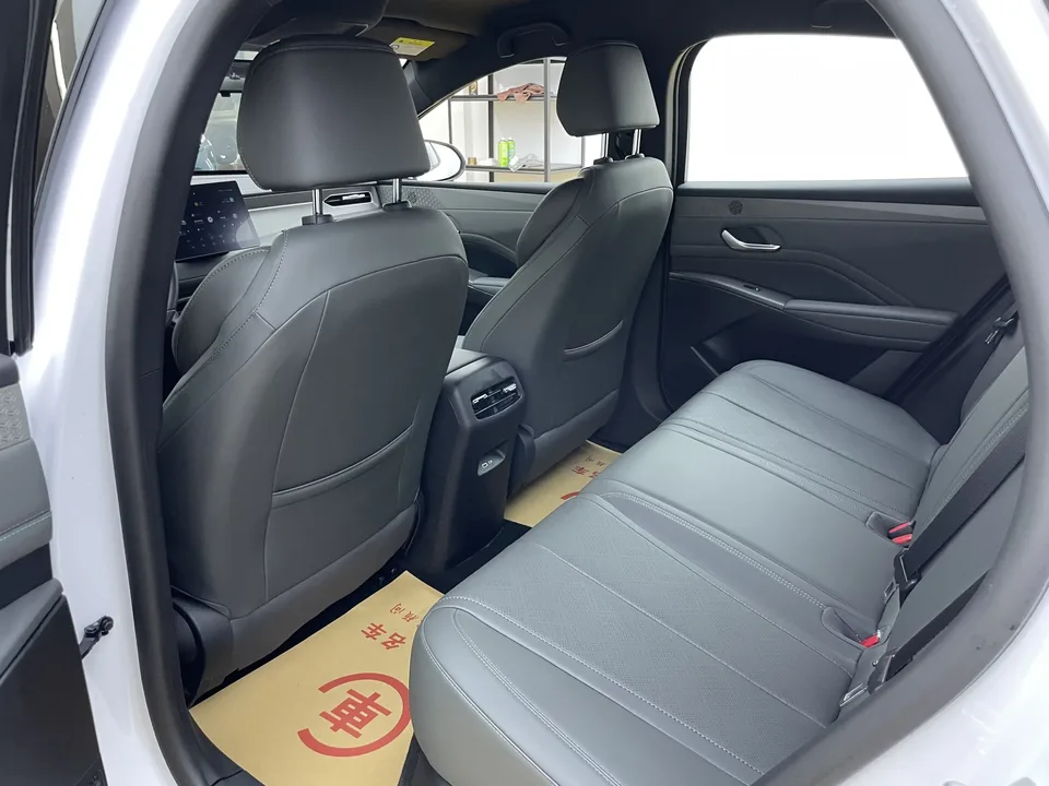BYD Qin PLUS DM Qin PLUS DM 2026 DM-i 128KM Progressive 2025 — thumbnail 3