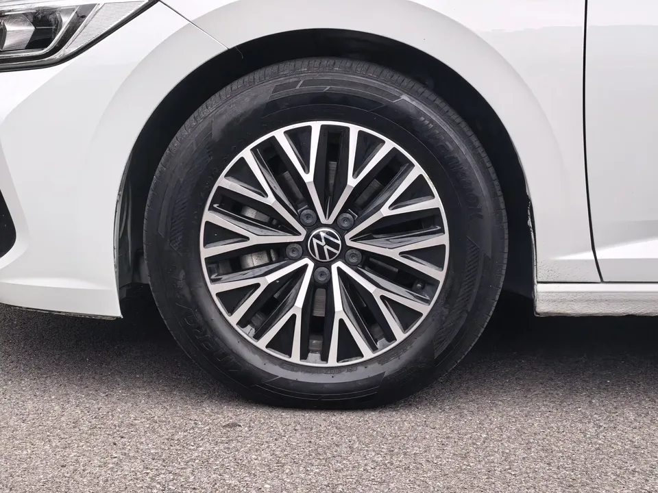 Volkswagen Sagitar Sagitar 2023 200TSI DSG Flying Edition 2022 — thumbnail 3