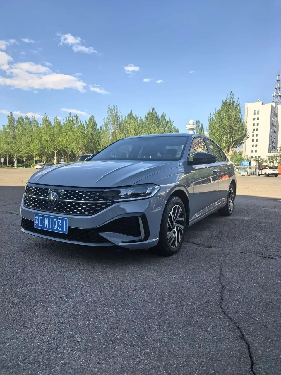Volkswagen Lavida Lavida 2023 280TSI DSG Starry Sky Edition 2022 — photo 1, buy with delivery to Moscow