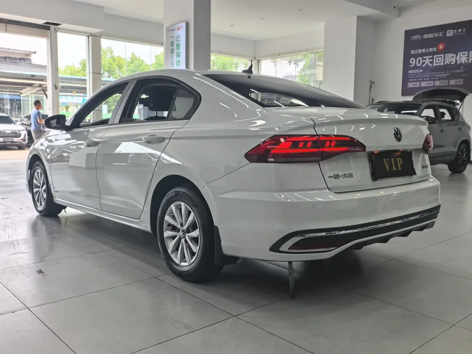 Volkswagen Bora Bora 2023 1.5L Automatic Limited Edition 2023 — thumbnail 2