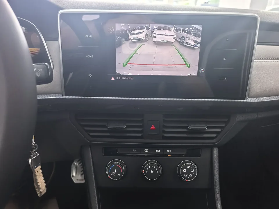Volkswagen Bora Bora 2023 1.5L Automatic Limited Edition 2023 — thumbnail 3