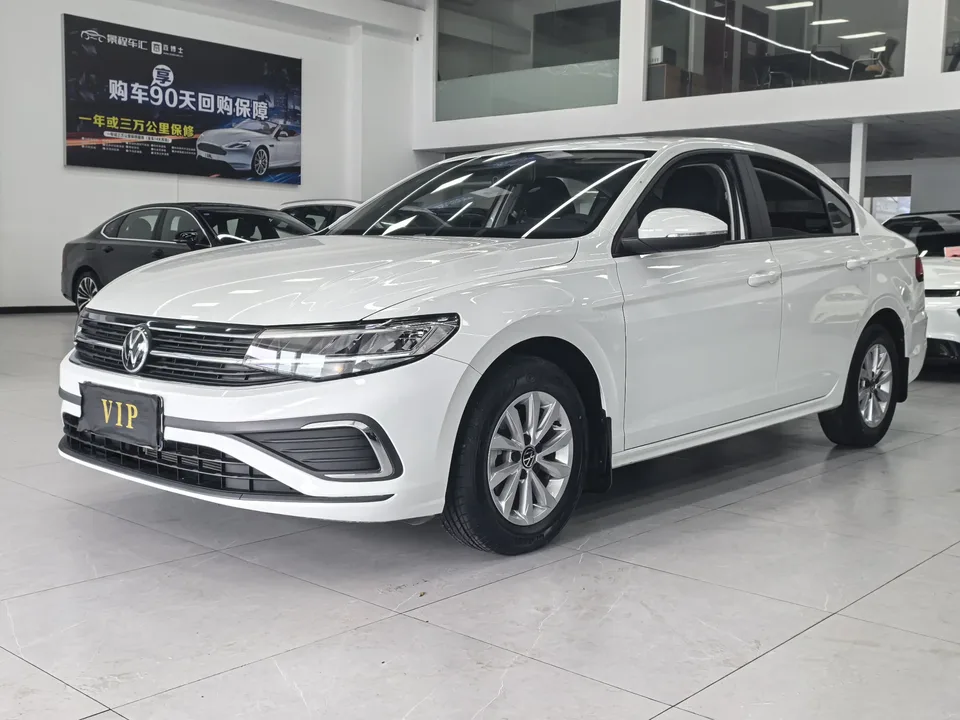 Volkswagen Bora Bora 2023 1.5L Automatic Limited Edition 2023 — photo 1, buy with delivery to Moscow