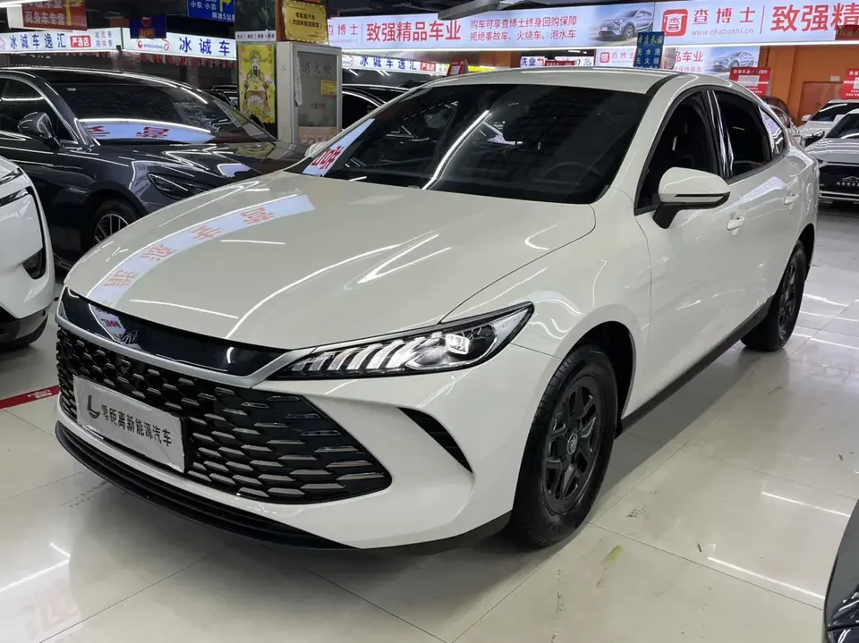 BYD Qin PLUS DM Qin PLUS DM 2026 DM-i 128KM Progressive 2025 — photo 1, buy with delivery to Moscow