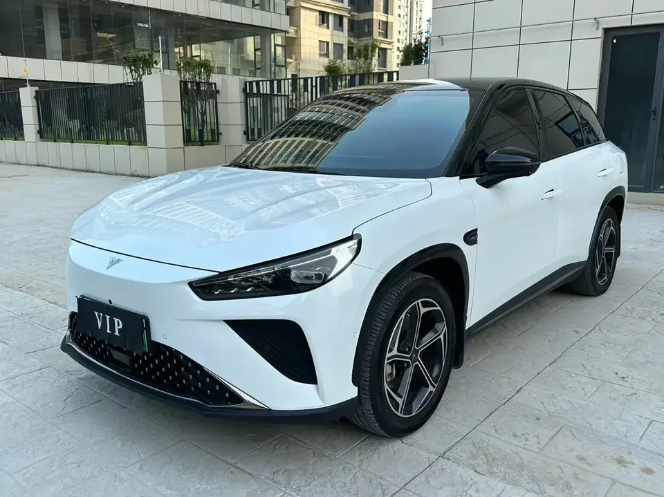 Hozon Neta L Nezha L 2024 Extended Range 310 Flash Charge Red Edition 2024 — photo 1, buy with delivery to Moscow
