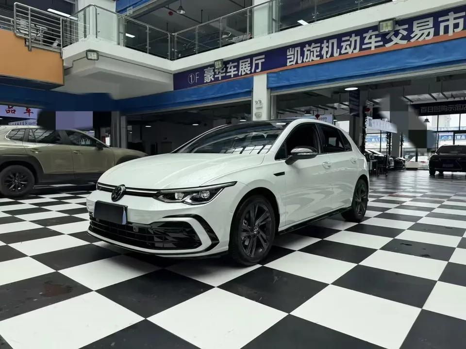 Volkswagen Golf golf 2022 280TSI DSG R-Line 2022 — photo 1, buy with delivery to Moscow