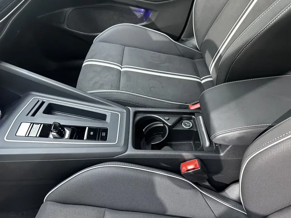 Volkswagen Golf golf 2022 280TSI DSG R-Line 2022 — thumbnail 4