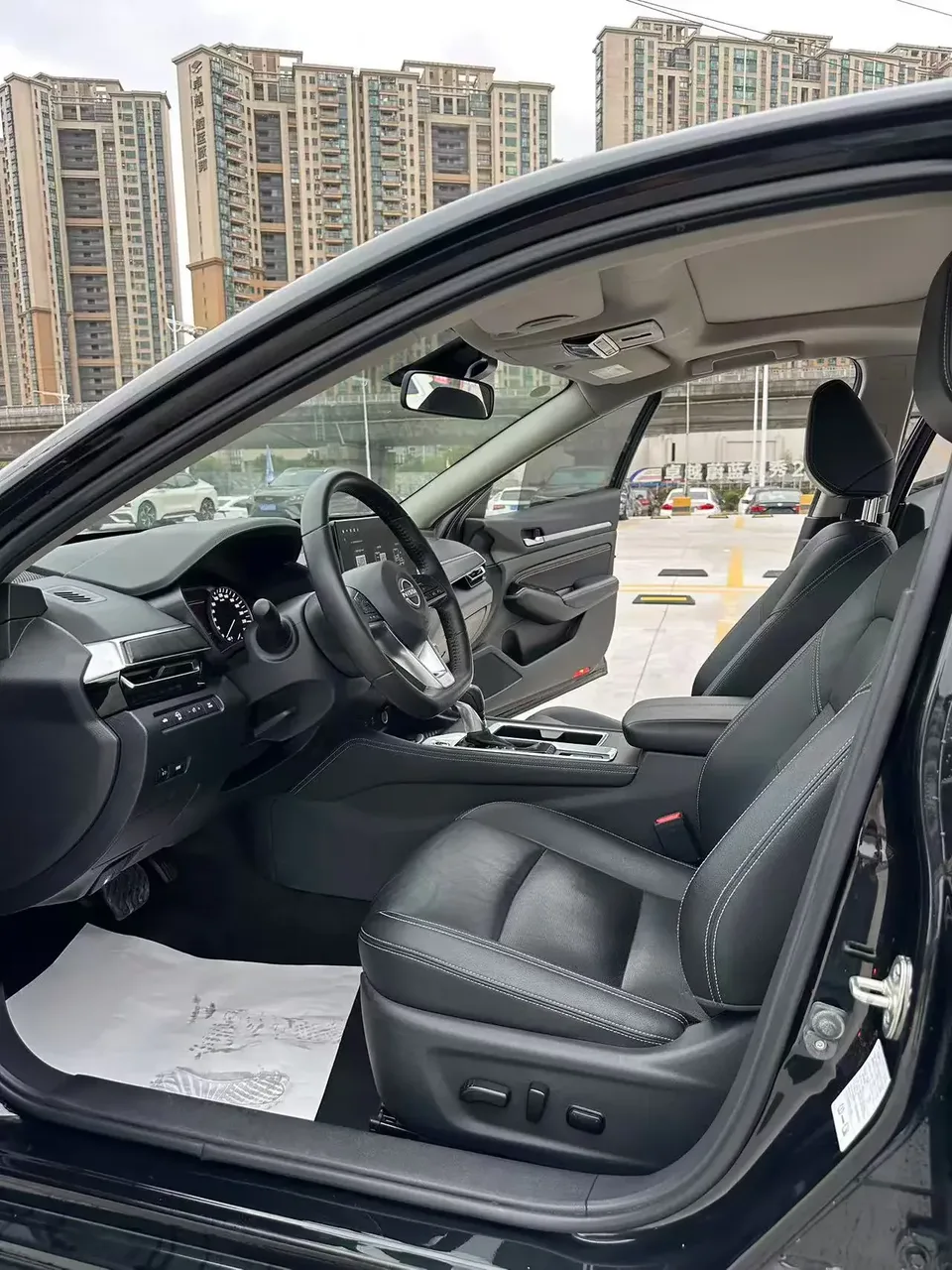 Nissan Altima Sound of nature 2022 2.0L XL-TLS Enjoy Edition 2023 — thumbnail 5