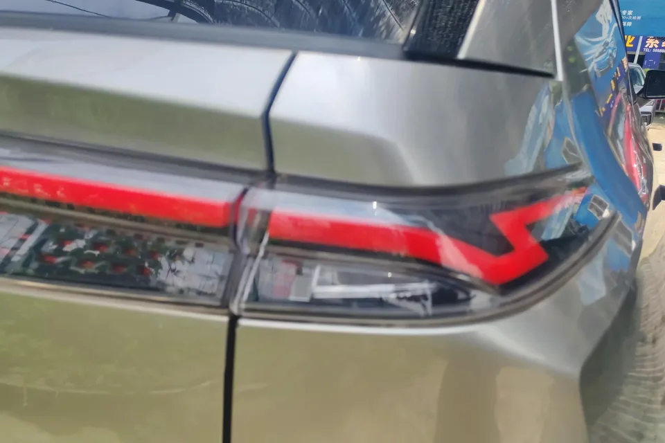 HYCAN Hechuang Z03 Hechuang Z03 2022 620 Cool Edition 76.8kWh 2023 — thumbnail 2